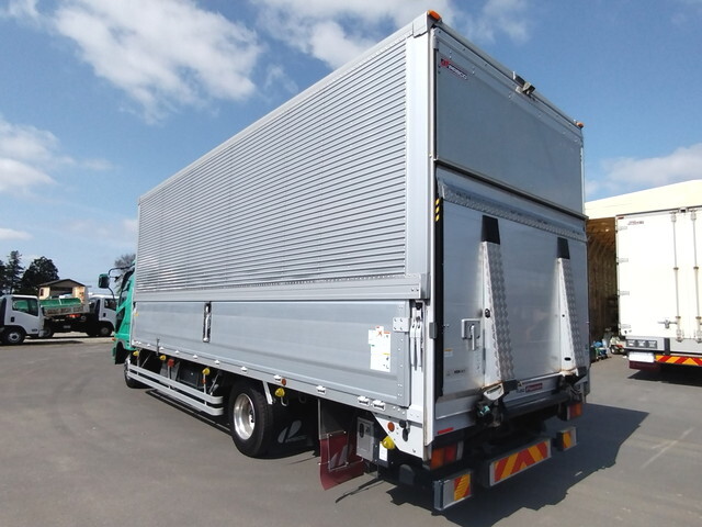 三菱ふそうファイターアルミウイング中型（4t）[写真04]