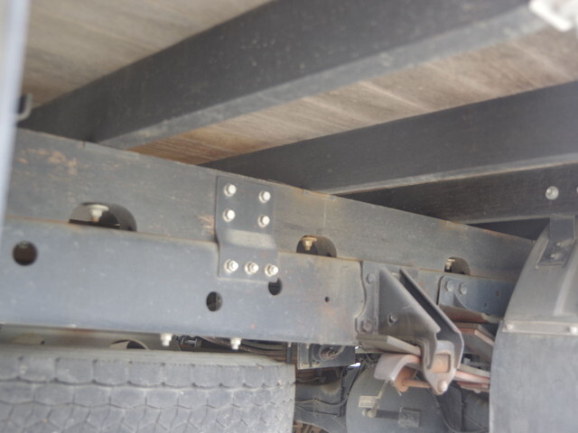 いすゞフォワードアルミブロック中型（4t）[写真08]