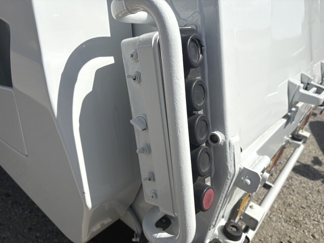 三菱ふそうファイターパッカー車（塵芥車）中型（4t）[写真15]