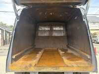 三菱ふそうファイターパッカー車（塵芥車）中型（4t）[写真19]