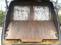 三菱ふそうファイターパッカー車（塵芥車）中型（4t）[写真21]