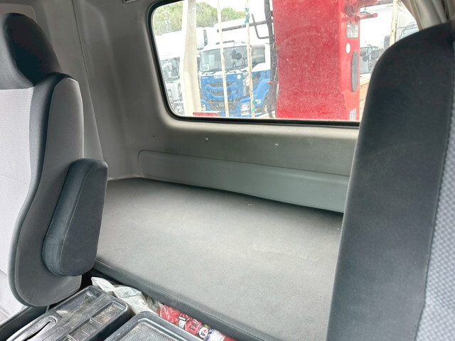 日野レンジャークレーン4段増トン（6t・8t）[写真22]