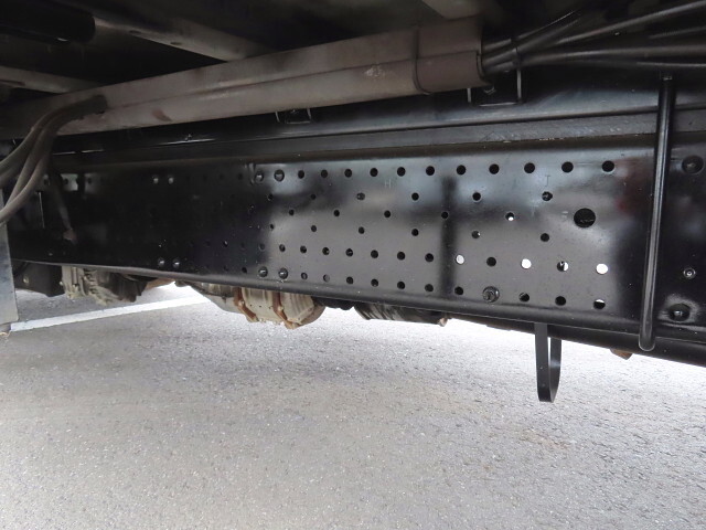 いすゞエルフアルミウイング小型（2t・3t）[写真11]