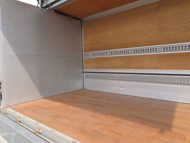 いすゞエルフアルミウイング小型（2t・3t）[写真29]