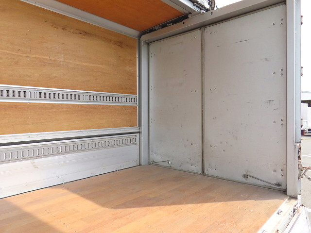 いすゞエルフアルミウイング小型（2t・3t）[写真30]