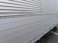 いすゞエルフアルミウイング小型（2t・3t）[写真40]