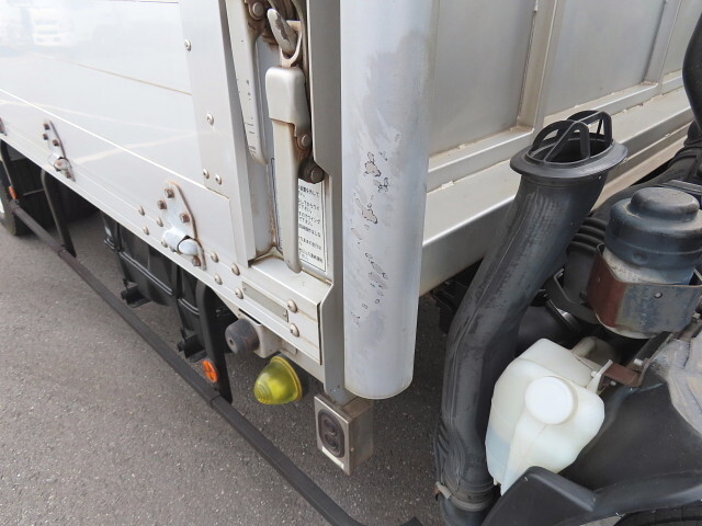 いすゞエルフアルミウイング小型（2t・3t）[写真40]