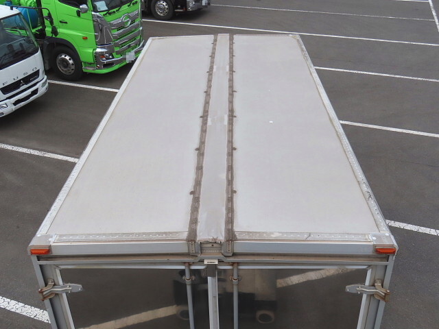 いすゞエルフアルミウイング小型（2t・3t）[写真07]