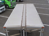 いすゞエルフアルミウイング小型（2t・3t）[写真08]