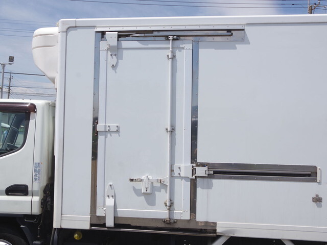 三菱ふそうキャンター冷凍車（冷蔵車）小型（2t・3t）[写真11]
