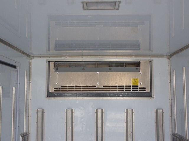 三菱ふそうキャンター冷凍車（冷蔵車）小型（2t・3t）[写真12]