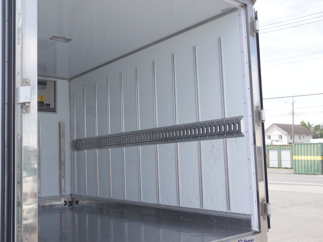 三菱ふそうキャンター冷凍車（冷蔵車）小型（2t・3t）[写真15]