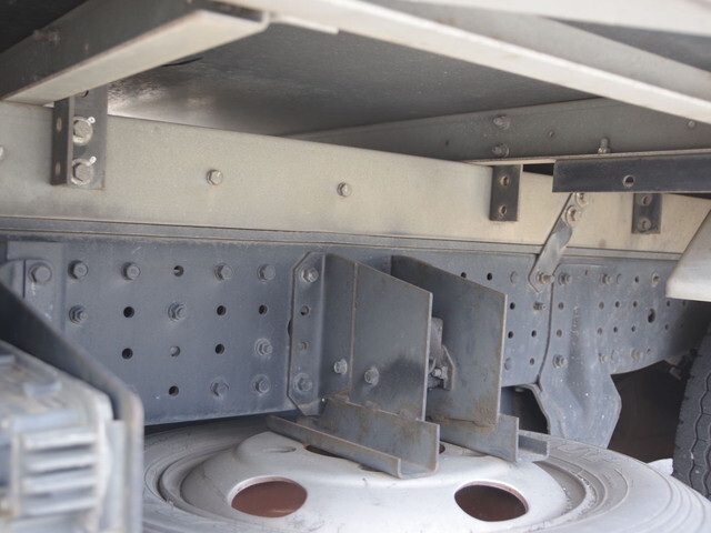 三菱ふそうキャンター冷凍車（冷蔵車）小型（2t・3t）[写真06]