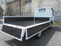 三菱ふそうキャンター平ボディ小型（2t・3t）[写真12]