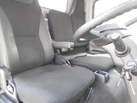 三菱ふそうキャンター平ボディ小型（2t・3t）[写真26]