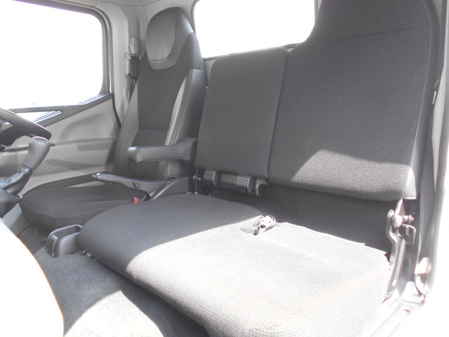 三菱ふそうキャンター平ボディ小型（2t・3t）[写真27]