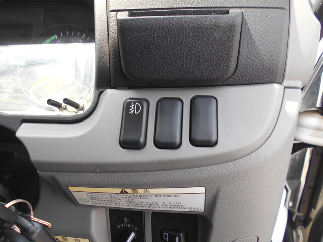 三菱ふそうキャンター平ボディ小型（2t・3t）[写真35]