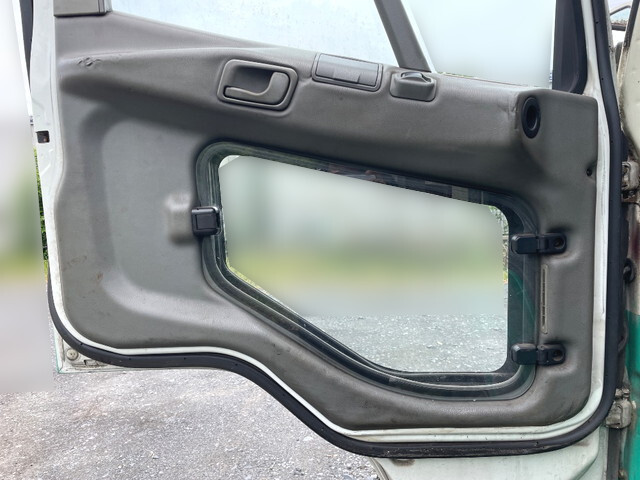 三菱ふそうファイタークレーン3段中型（4t）[写真19]