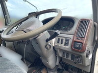 三菱ふそうファイタークレーン3段中型（4t）[写真24]