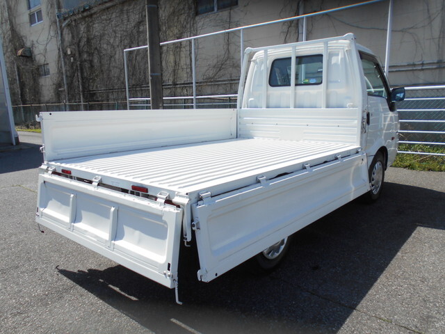 マツダボンゴ平ボディ小型（2t・3t）[写真11]