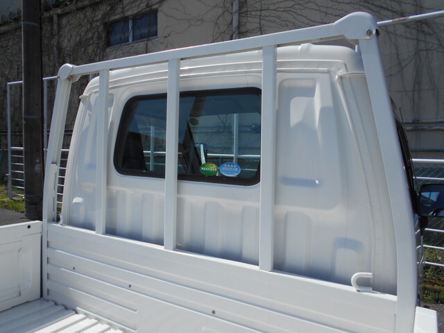 マツダボンゴ平ボディ小型（2t・3t）[写真14]