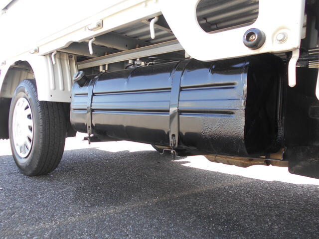 マツダボンゴ平ボディ小型（2t・3t）[写真18]