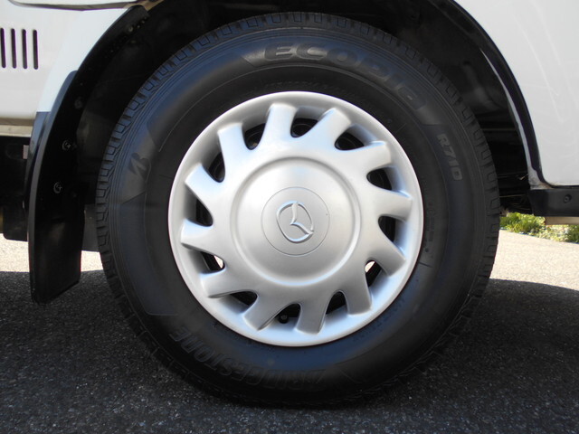 マツダボンゴ平ボディ小型（2t・3t）[写真21]