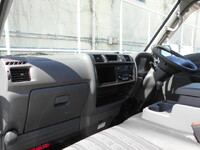 マツダボンゴ平ボディ小型（2t・3t）[写真27]