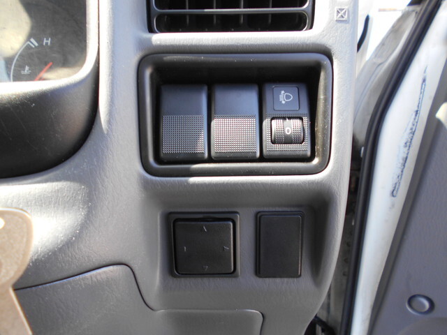 マツダボンゴ平ボディ小型（2t・3t）[写真32]