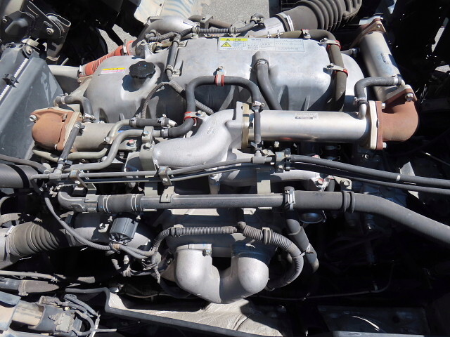 いすゞギガバルク車（粉粒体運搬車）大型（10t）[写真13]