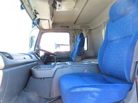 いすゞギガバルク車（粉粒体運搬車）大型（10t）[写真20]