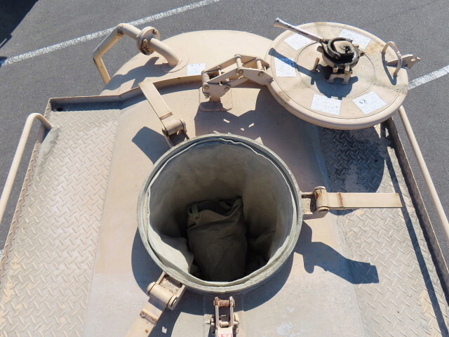 いすゞギガバルク車（粉粒体運搬車）大型（10t）[写真36]