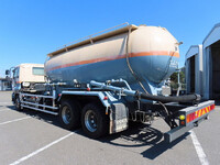 いすゞギガバルク車（粉粒体運搬車）大型（10t）[写真05]