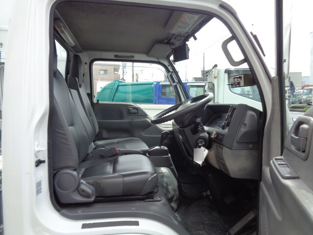 いすゞエルフパッカー車（塵芥車）小型（2t・3t）[写真30]