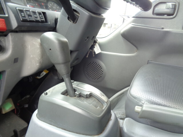 いすゞエルフパッカー車（塵芥車）小型（2t・3t）[写真35]