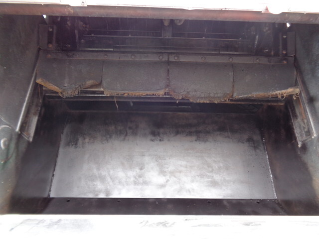 いすゞエルフパッカー車（塵芥車）小型（2t・3t）[写真09]