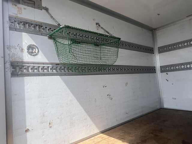 日産アトラスパネルバン小型（2t・3t）[写真11]