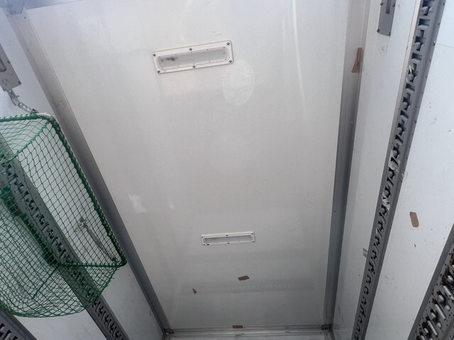 日産アトラスパネルバン小型（2t・3t）[写真13]