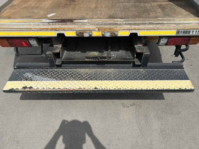 日産アトラスパネルバン小型（2t・3t）[写真09]