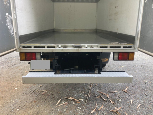いすゞエルフパネルバン小型（2t・3t）[写真12]