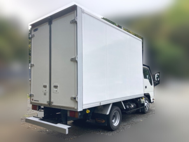 いすゞエルフパネルバン小型（2t・3t）[写真02]
