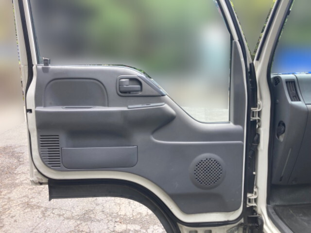 いすゞエルフパネルバン小型（2t・3t）[写真24]