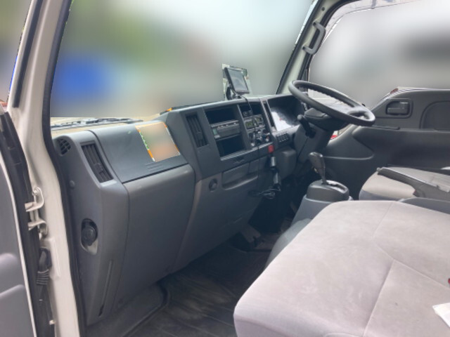 いすゞエルフパネルバン小型（2t・3t）[写真26]