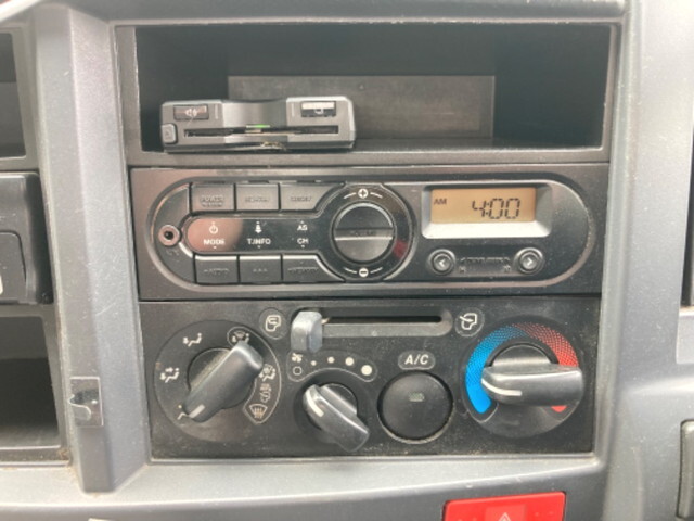 いすゞエルフパネルバン小型（2t・3t）[写真34]