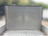 三菱ふそうファイターアルミブロック中型（4t）[写真12]