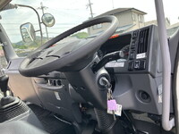 いすゞフォワード冷凍車（冷蔵車）中型（4t）[写真35]