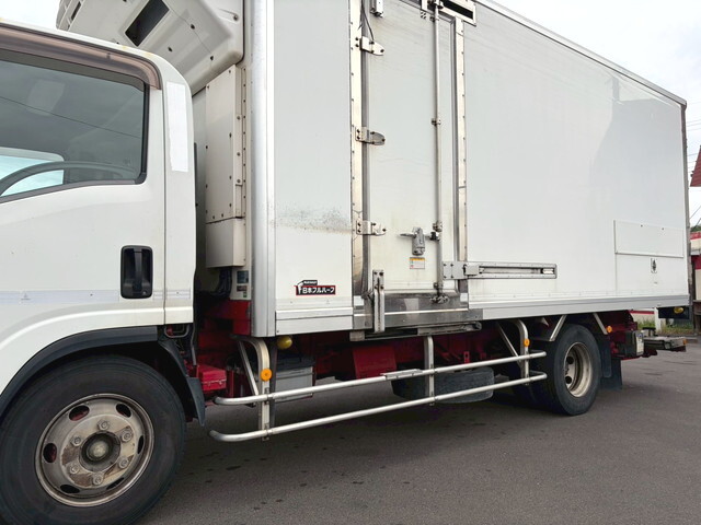 いすゞエルフ冷凍車（冷蔵車）小型（2t・3t）[写真12]