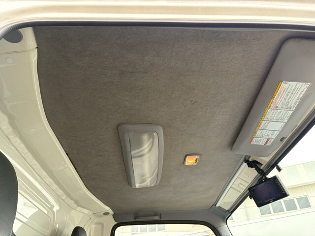 いすゞエルフ冷凍車（冷蔵車）小型（2t・3t）[写真24]