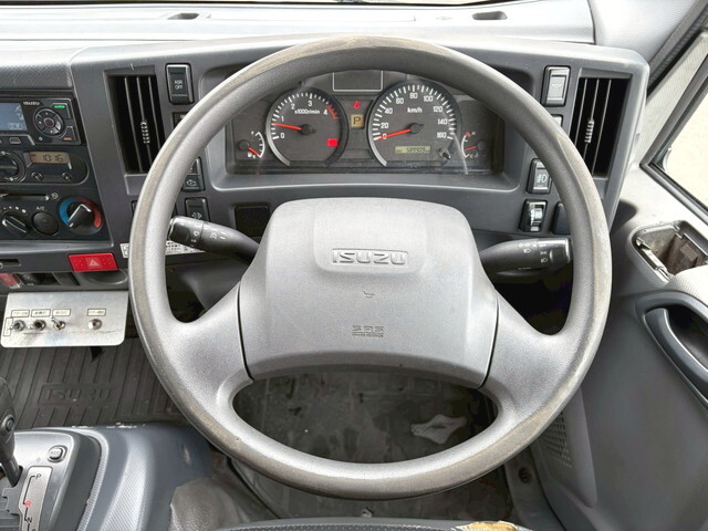 いすゞエルフ冷凍車（冷蔵車）小型（2t・3t）[写真25]