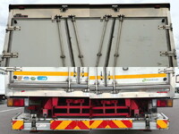 いすゞエルフ冷凍車（冷蔵車）小型（2t・3t）[写真36]